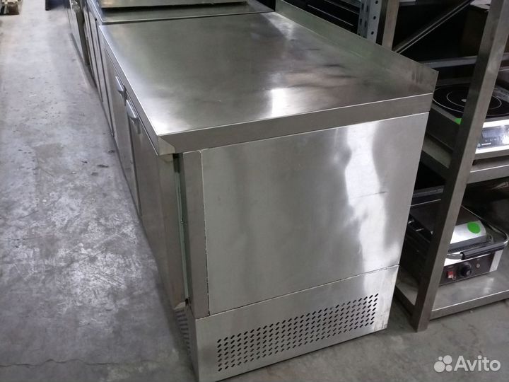 Холодильный стол