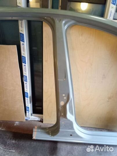 Боковина правая vesta sw cross