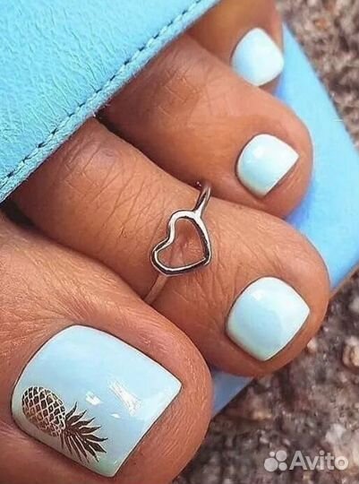 Модель на педикюр