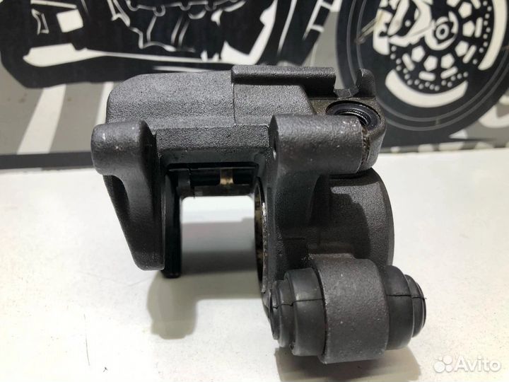 Задний тормозной суппорт Honda CBR 600 F3 1998г