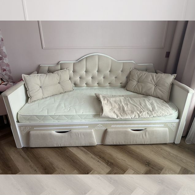 Продам диван кровать детскую 180*90