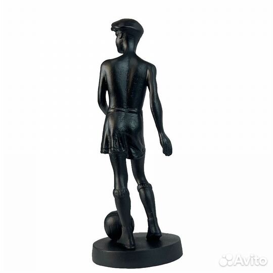 Юный футболист. Каслинское литье. Касли. Чугун