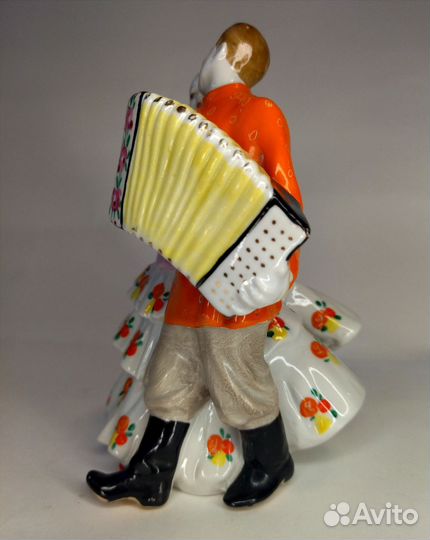 Статуэтка Уральская Кадриль Дулево 1962 год