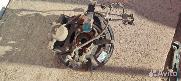 Hyundai Tucson 3 TL передний правый кулак в сборе