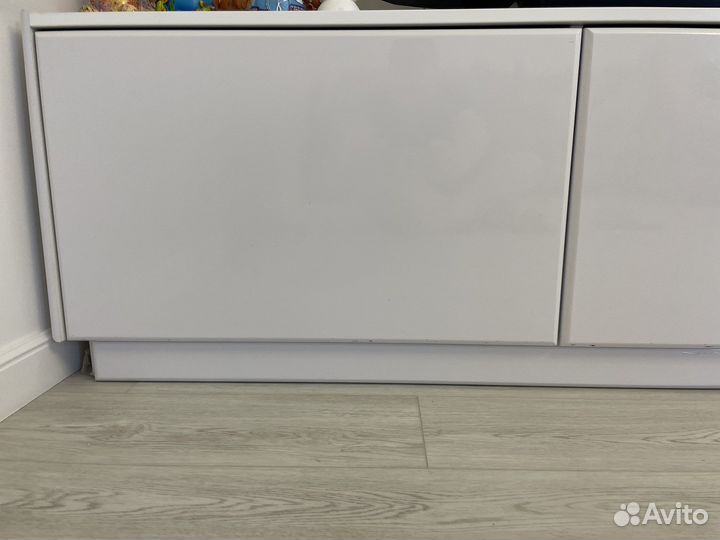 Тумба под телевизор