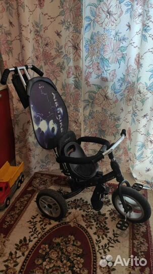 Детский трехколесный велосипед коляска