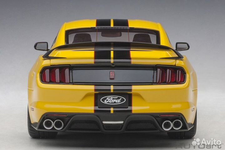 Ford mustang shelby GT350R coupe 2017 1/18