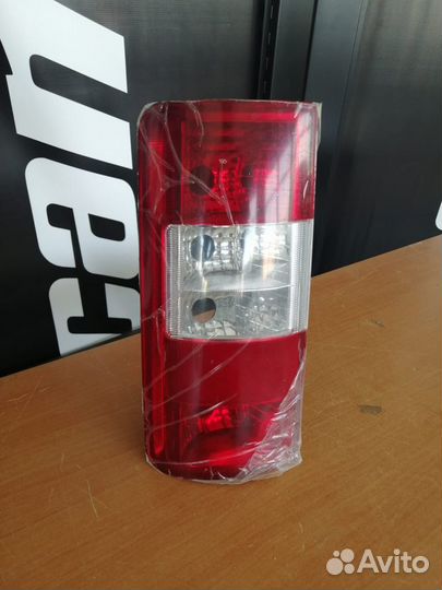 Фонарь левый ford transit connect 2002- 30805014