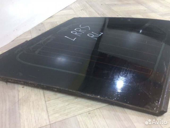 Стекло глухое заднее левое Land Rover Discovery