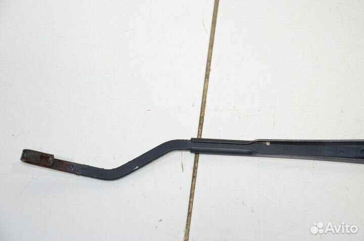 Поводок стеклоочистителя передний левый Nissan