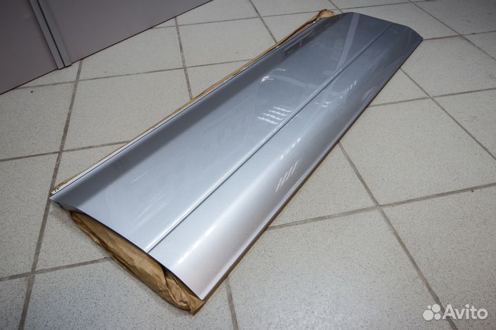 Молдинг передней левой двери Lexus GX470