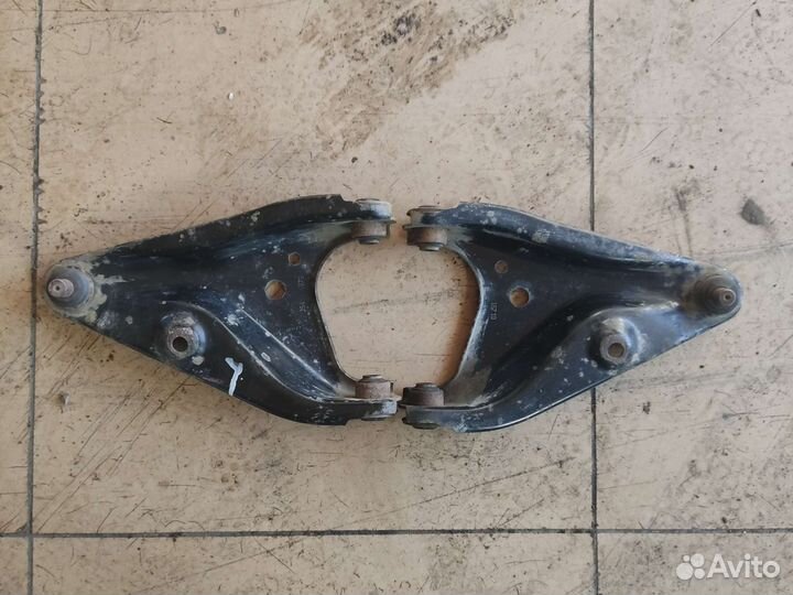 Рычаг передний Лада Ларгус