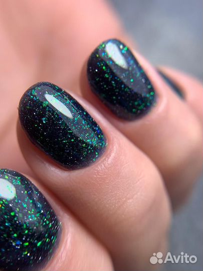 Мастер по маникюру