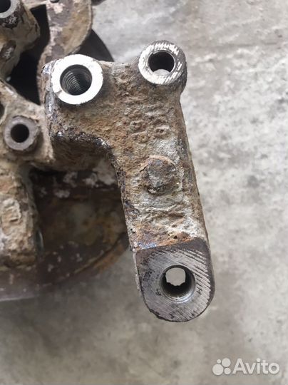 Поворотный кулак задний Skoda Octavia A5 (3473)