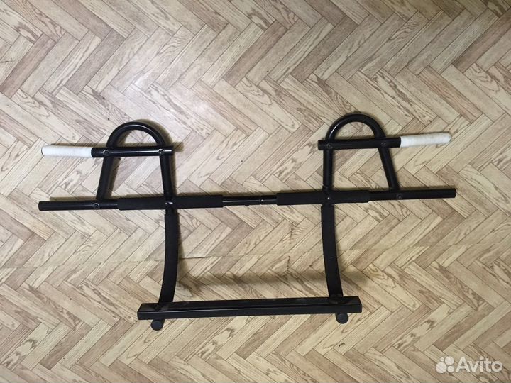 Турник межкомнатный