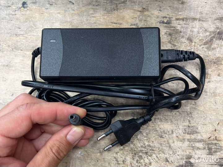 AC/DC адаптер, блок питания 14,6v 1a, 2a