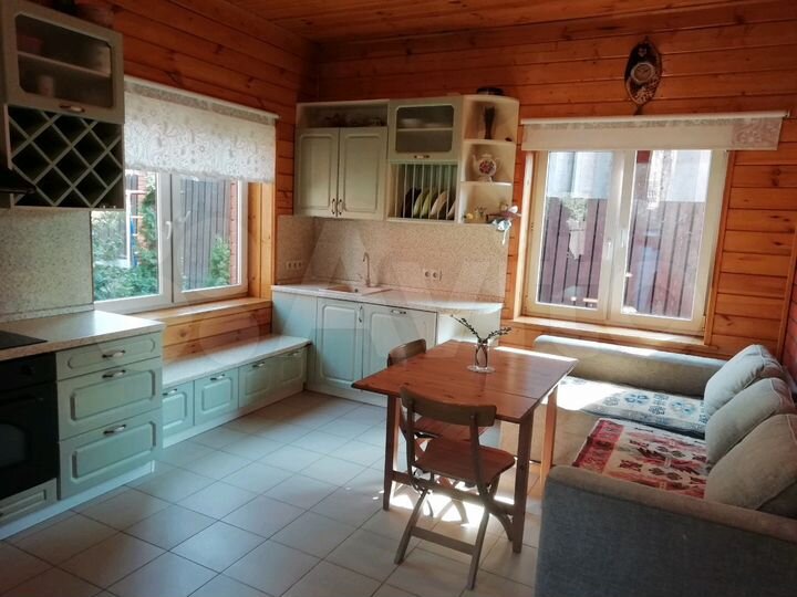 Дом 170 м² на участке 2 сот.