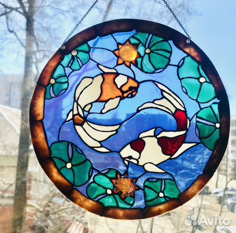 Витраж. Ловец солнца. Два карпа