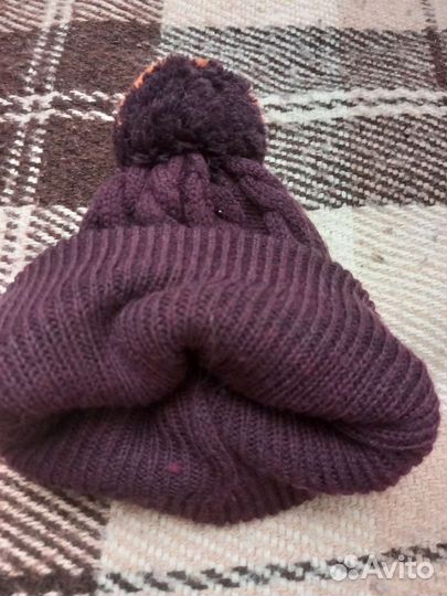 Шапка с ярким бубоном на 5 лет