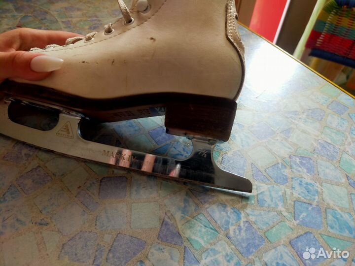 Фигурные коньки wifa (EU 28LL) (оригинал)