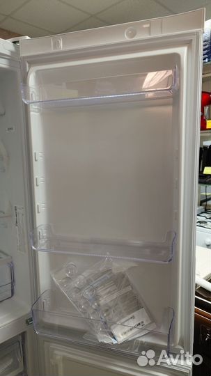 Холодильник новый