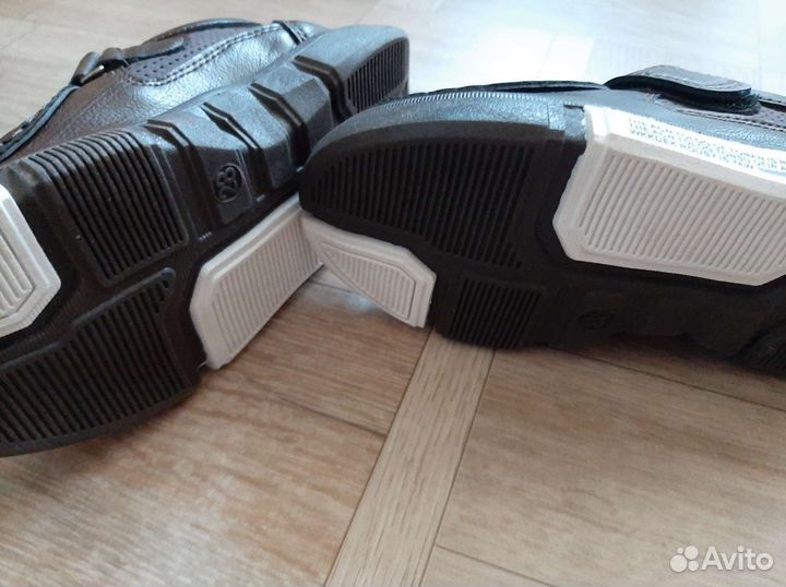 Туфли для мальчика новые