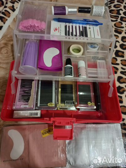 Для наращивания ресниц набор