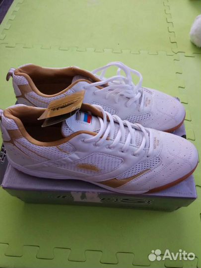 Кроссовки Forward