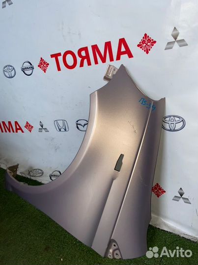 Крыло переднее левое Toyota Vitz NCP10