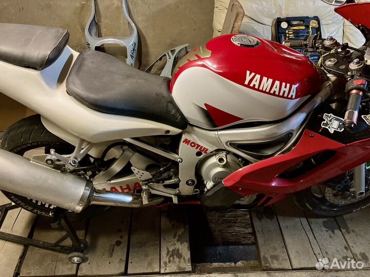 Yamaha R6