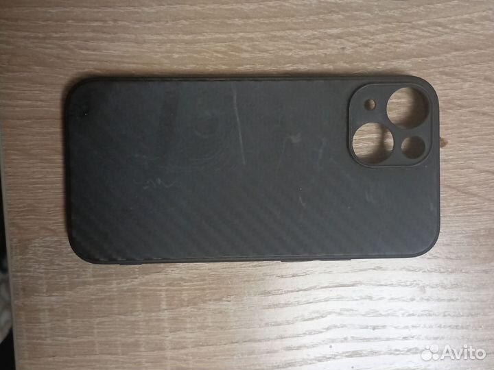 Чехол на iPhone 13