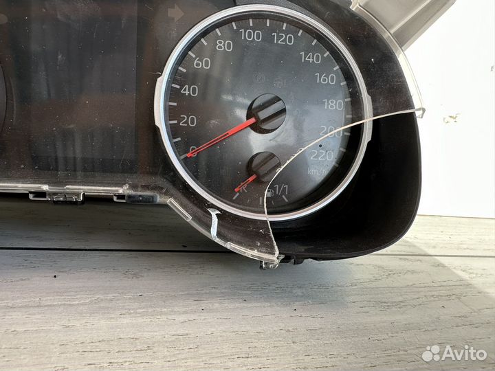 Toyota Rav4 XA50 Щиток приборов