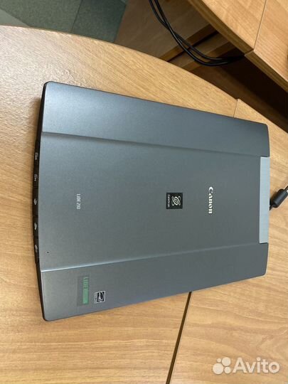 Сканер Canon LiDE 210