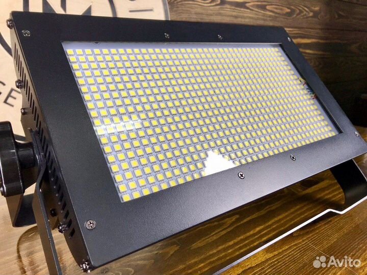 Cameo thunder wash 600 W - 3 in 1 Strobe, Blinder