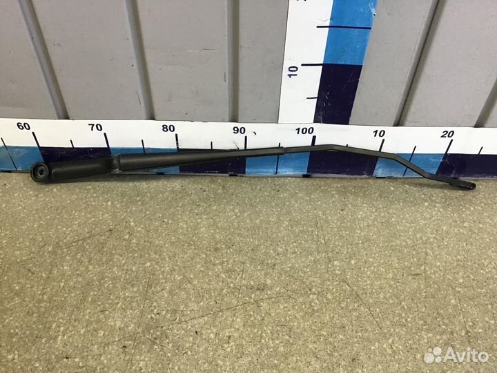 Поводок стеклоочистителя передний правый Datsun On