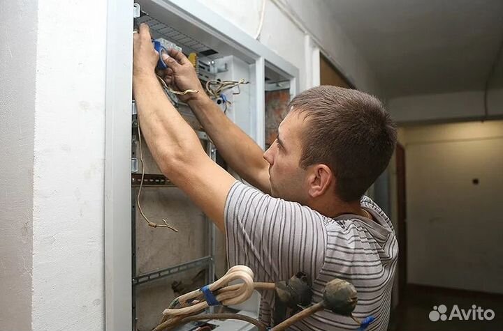 Мастер на час Электрик Сантехник Сборка мебели