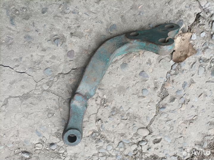 Рычаг поворотный левый т-40
