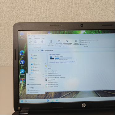 Ноутбук HP 2000 2d62SR i3 8GB SSD 256