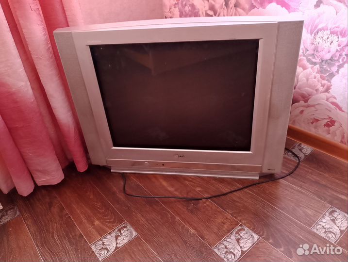 Продам телевизор LG