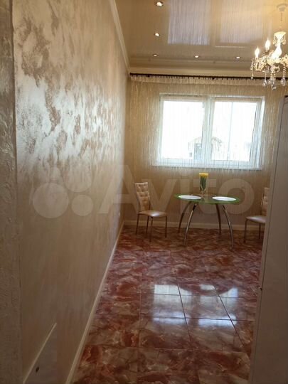 2-к. квартира, 63 м², 1/3 эт.