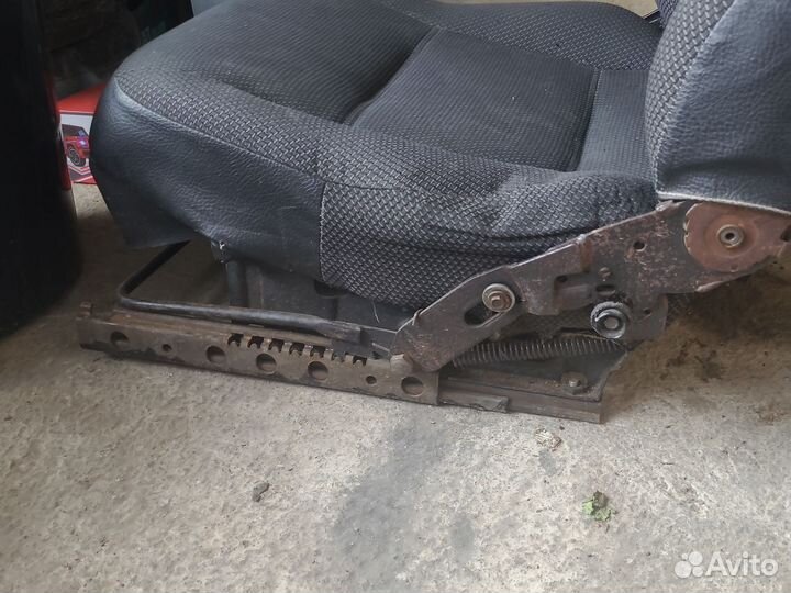 Сиденья на ниву 2121