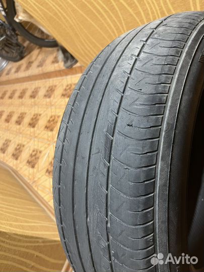 Yokohama dB Decibel E70 215/60 R16 95V