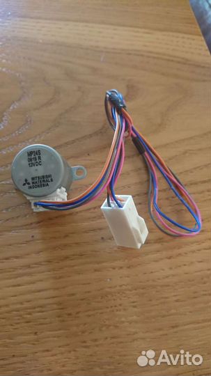 Моторчик привода заслонки холодильника hitachi