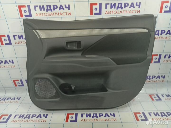 Обшивка двери передней правой Mitsubishi Outlander