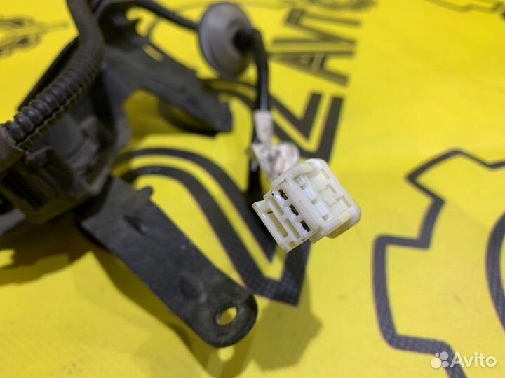 Датчик положения кузова Mitsubishi Outlander CW5W