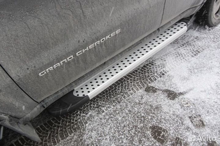 Пороги алюминиевые Jeep grand cherokee (2011)