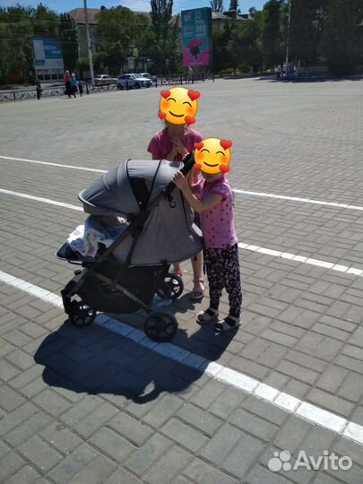 Прогулочная коляска