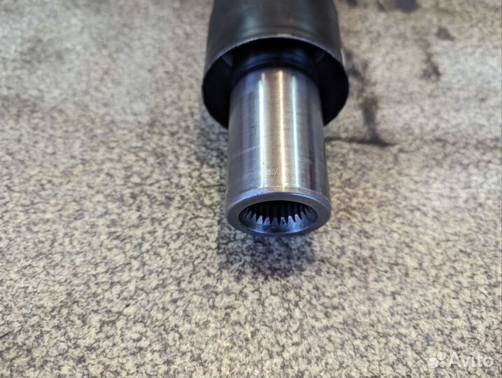 Карданный вал Mitsubishi Outlander XL, обслуженный