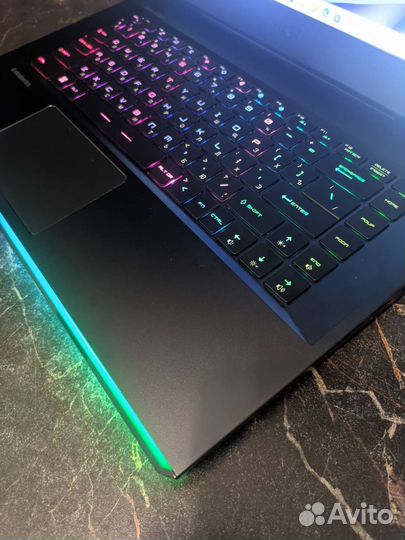 MSI GE66 RTX 3070 Ti / i7 12700H