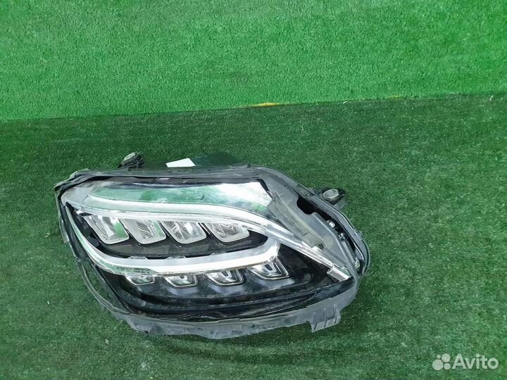 Фара правая Mercedes-Benz C-Class